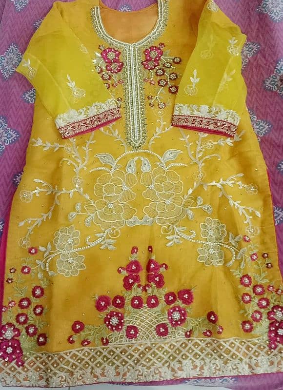 mehndi lehanga shirt dupatta 1