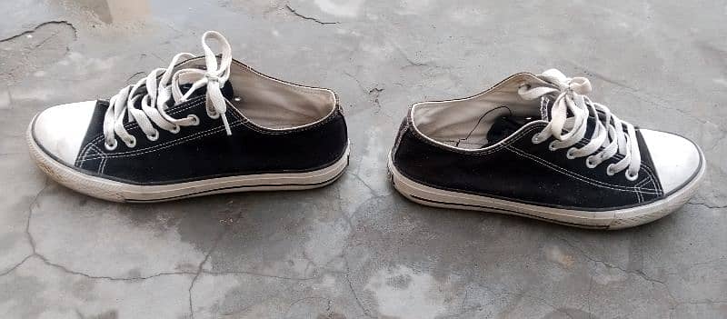 Imported Used Shoes and Joggers In Lahore 2