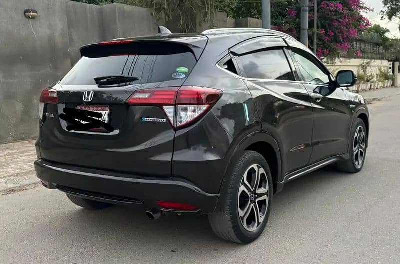 Honda Vezel hybrid full option 5