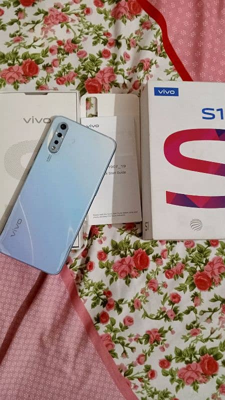 vivo S1 4/128 with box 1