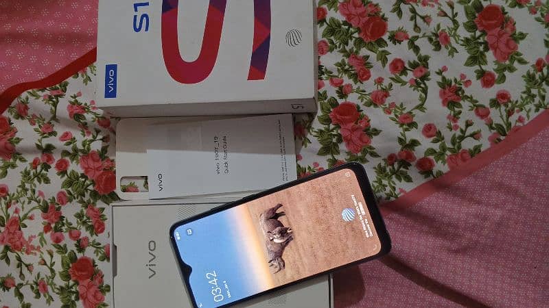 vivo S1 4/128 with box 2