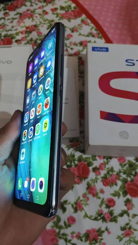 vivo S1 4/128 with box 8