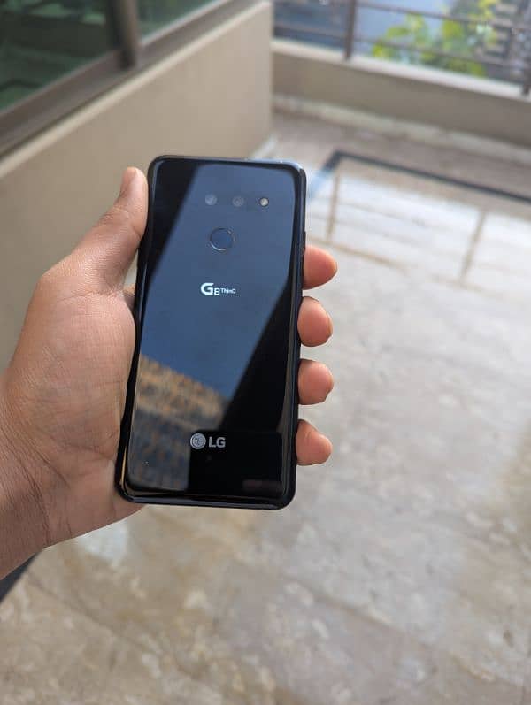 LG G8 THINQ  6/128 snapdragon 865 10/10 condition 1