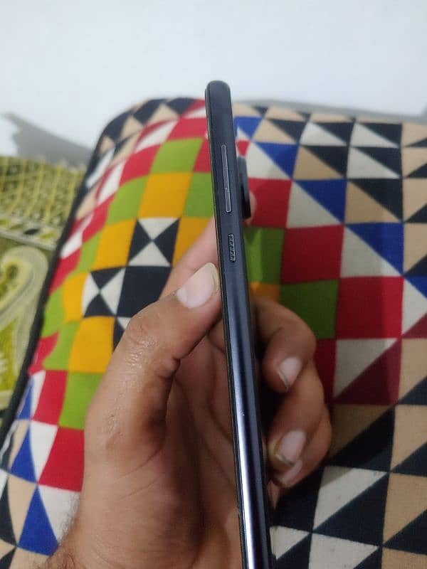 Moto Z4 display finger 3