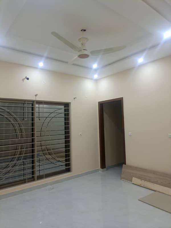 Brand New 1 Kanal Upper Portion For Rent In PCSIR Phase 2 3 Bedrooms, Modern Amenities, And Prime Location 9