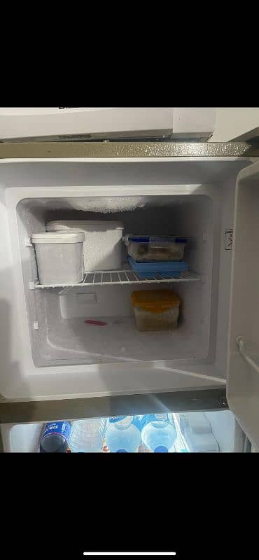 Home Used 2 door Dawlence Refrigerator 0