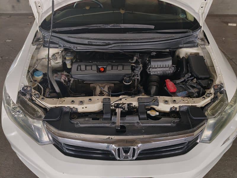 Honda Civic VTi 2013 model like new car 2