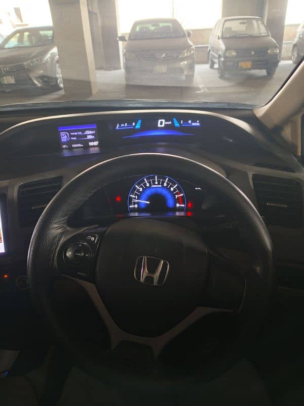 Honda Civic VTi 2013 model like new car 11