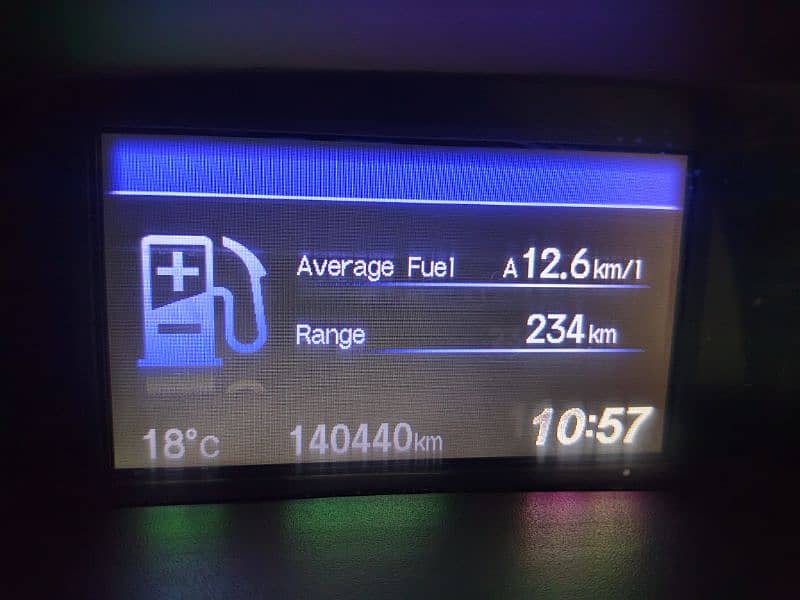 Honda Civic VTi 2013 model like new car 12