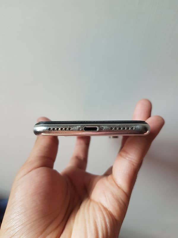 iphone X 64GB NON PTA 10/10 condition 9