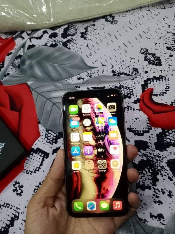 03301974266call Whatsapp I phone x memory 64 gb  urgent for sell 1