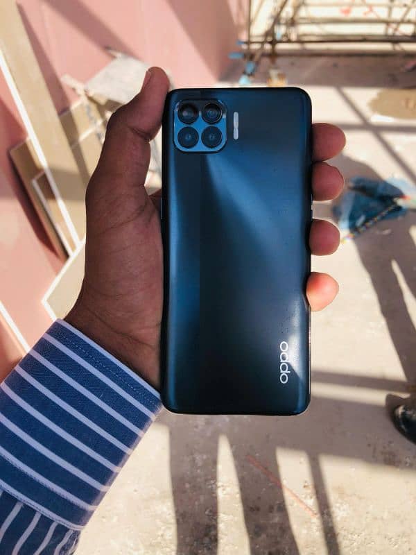 OPPO F17 Pro 0