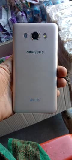 Samsung Galaxy j5 6