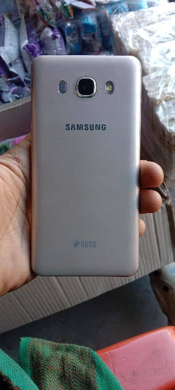 Samsung Galaxy j5 6 0