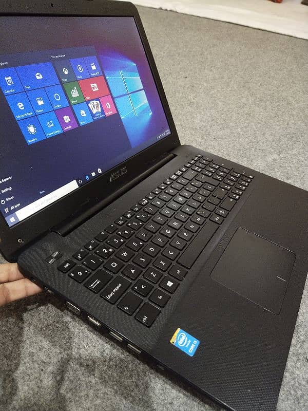 Asus, Core i3 5th generation, 8Gb ram, 500gb hard,15.6 inch numpad 10