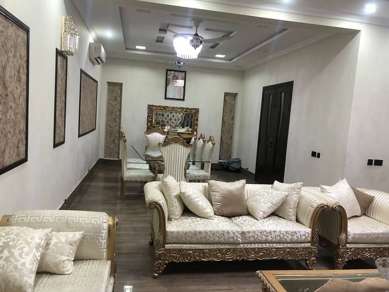 A Palatial Residence For Sale In Model Town 2