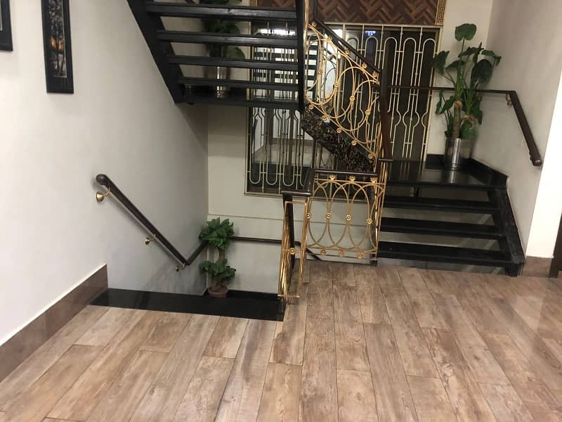 A Palatial Residence For Sale In Model Town 6