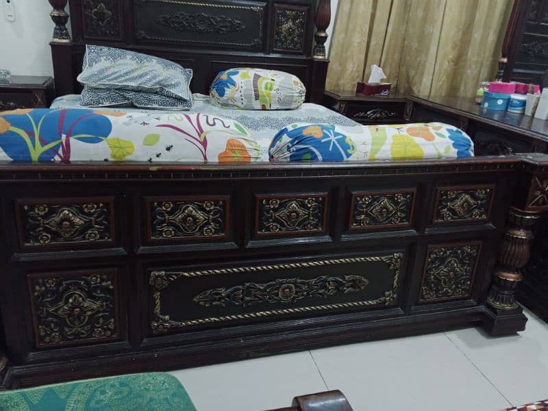 solid chinioti bed set with dressing table 9