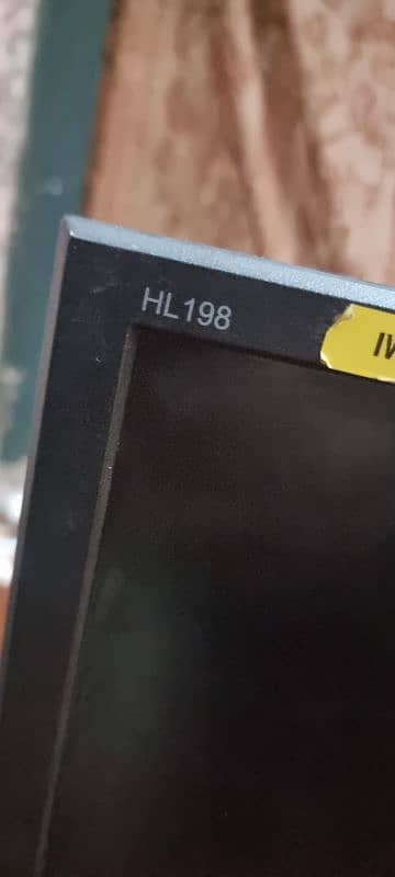 Hanns'G Led 2k 19inch all ok lcd 2