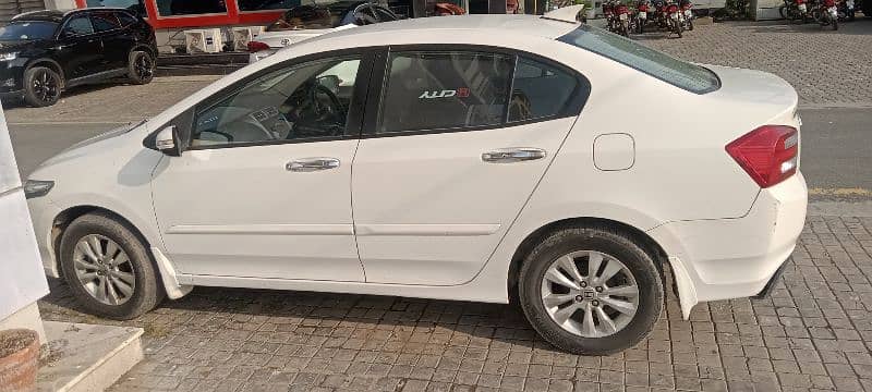 Honda City Aspire 2018 3