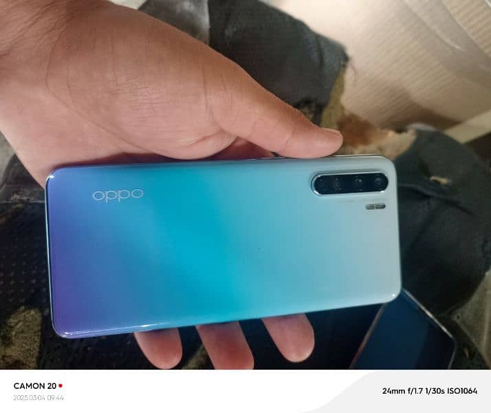 oppo f15 all ok 10by 10 ha 4