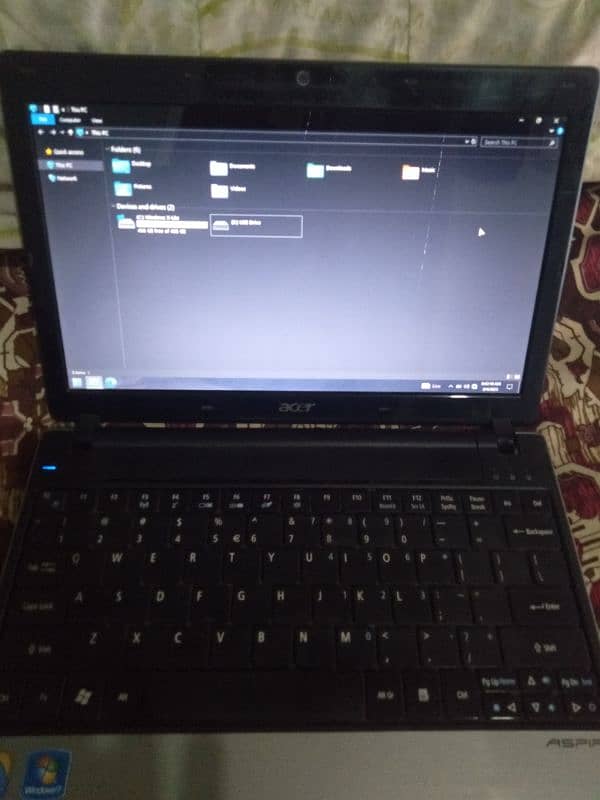 Acer laptop i3 2d genration 3gb ram hard 512gb 5