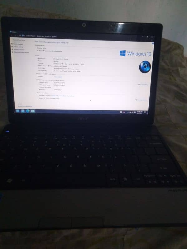 Acer laptop i3 2d genration 3gb ram hard 512gb 7