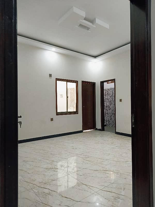 North Nazimabad Block D 3 Bed DD Huge Bed Rooms Near To Aslam Market 600 Yards Category 5