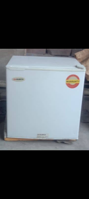 mini freezer 1