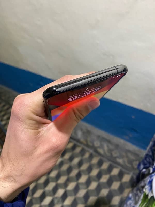 iPhone XS Max 5