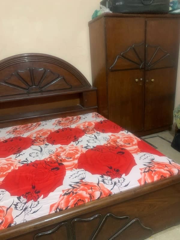 urgent sell bed n cupboard 1