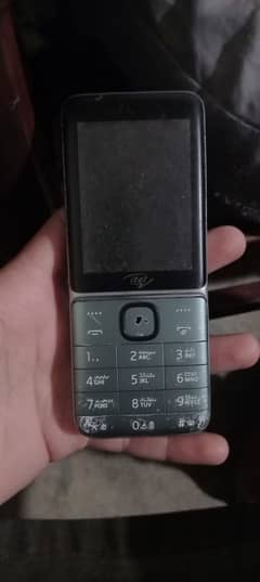 itel ka mobile ha 3 sim Wala