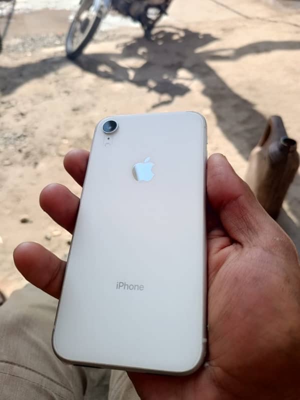 iphone xr 10/10 watrpak non pta Jv 64 gb battery 80. /. 2