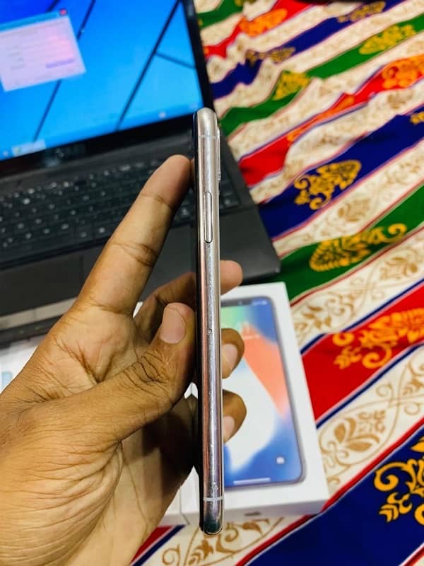 iPhone x 64gb Pta Approved with Box 6