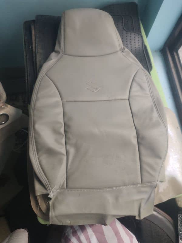 WAGON R VXL SEAT COVERS AND FLOUR COVER 6