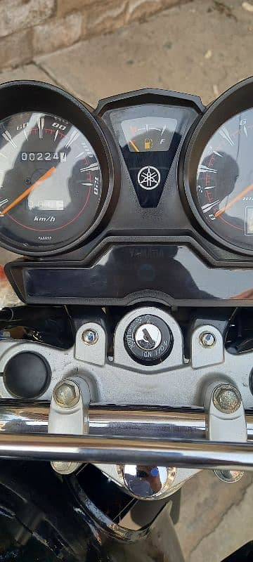 YAMAHA YBR 125G IN NEW CONDITION 8