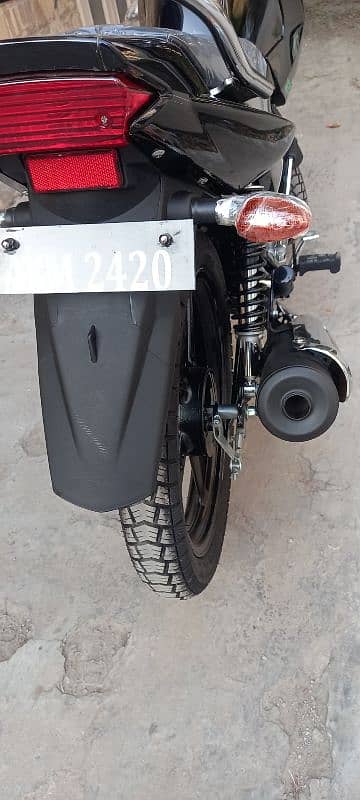 YAMAHA YBR 125G IN NEW CONDITION 17