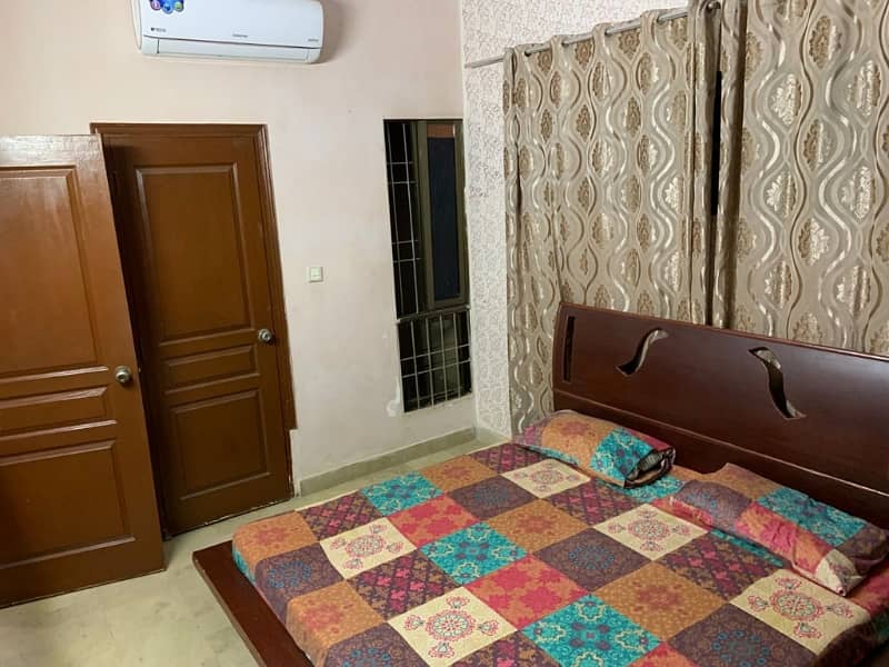 A House Of 400 Square Yards In Rs. 67500000 13