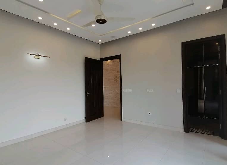 Aesthetic Upper Portion Of 1 Kanal For rent Is Available 5