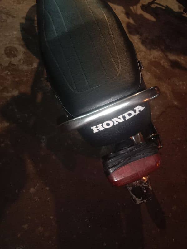 Honda cd 70 carproter 2