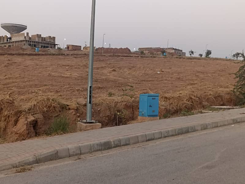 1 Kanal Residential Plot For Sale In DHA Phase 4, Sector C Ideal For Home Or Investment 0