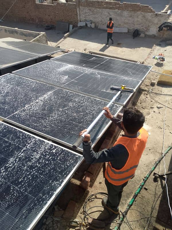 solar panal washing and maintenance team 2