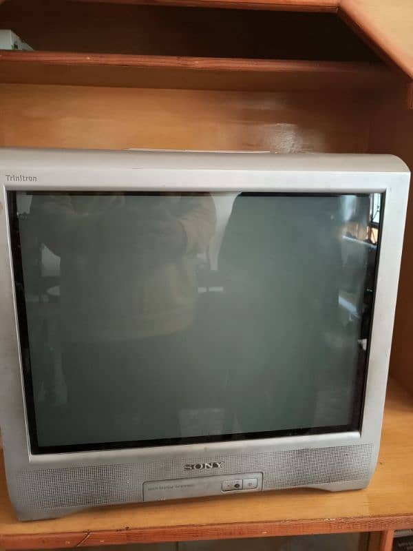 Sony Tv Trinitron edition (newer model) for SALE 1