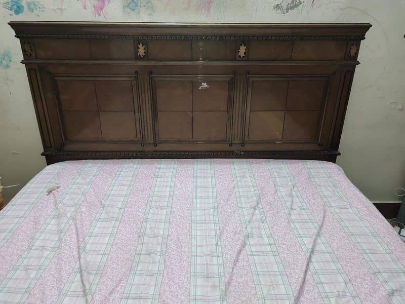 WALNUT WOOD BED SET 1