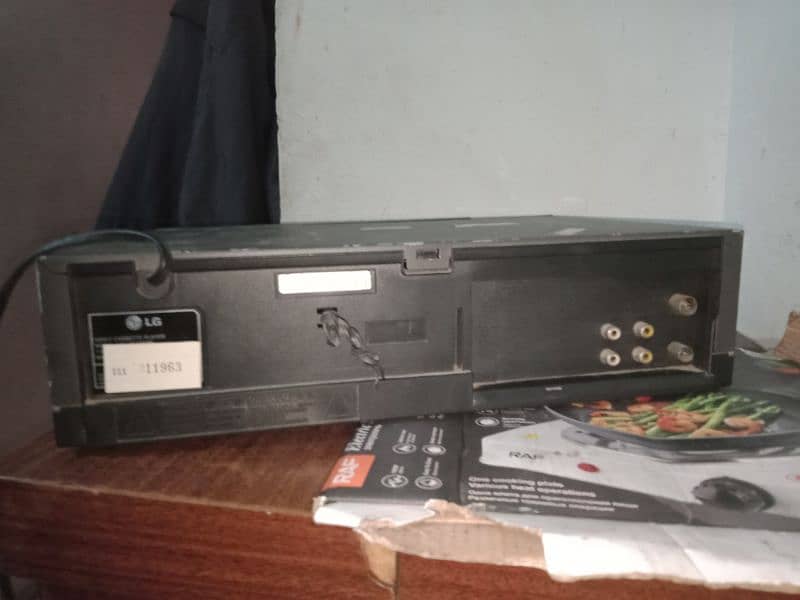 DVD and VCR 5