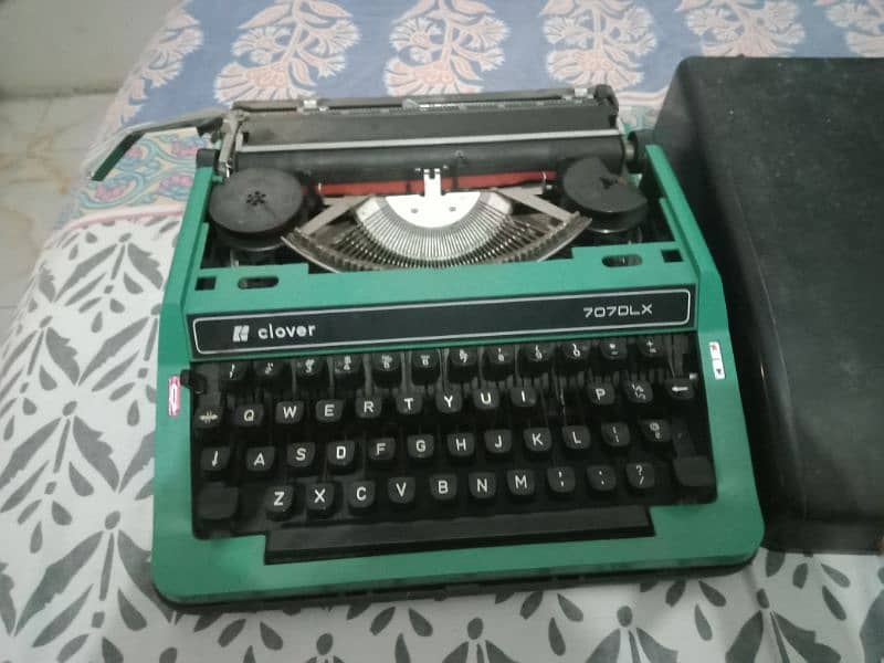 Manual Type Writer 2