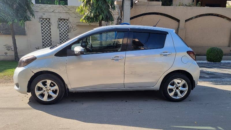 Toyota Vitz 2011 3