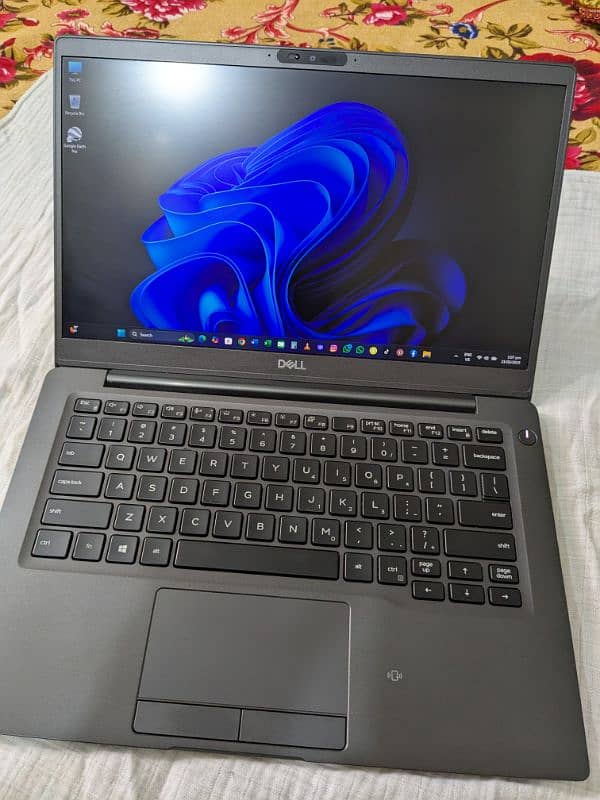 Dell Latitude 7300 i5 8th Gen 1