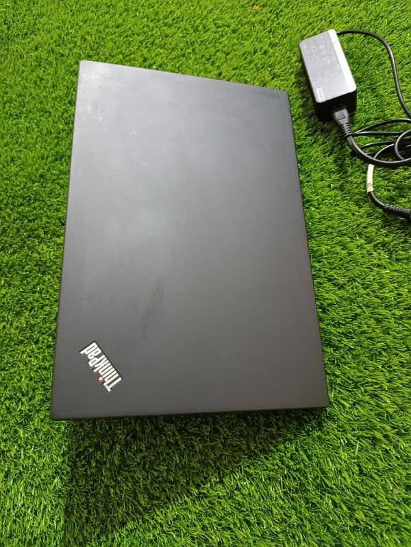 Lenovo ThinkPad X1 Carbon, Core i7 7th Gen. 8GB RAM,256GB SSD 5