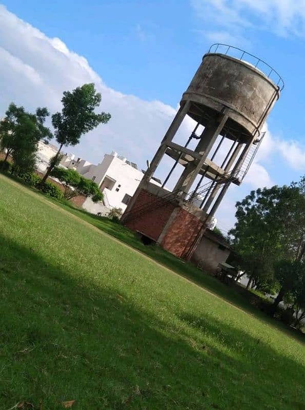 Corner plot forsale in University Town, Millat Road, Faisalabad 3